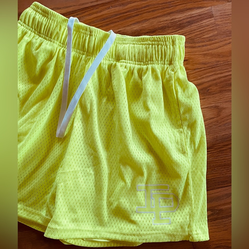 EUC Inaka Power Graphic Print Mesh Shorts, Lined, Drawstring, Pockets, Relaxed